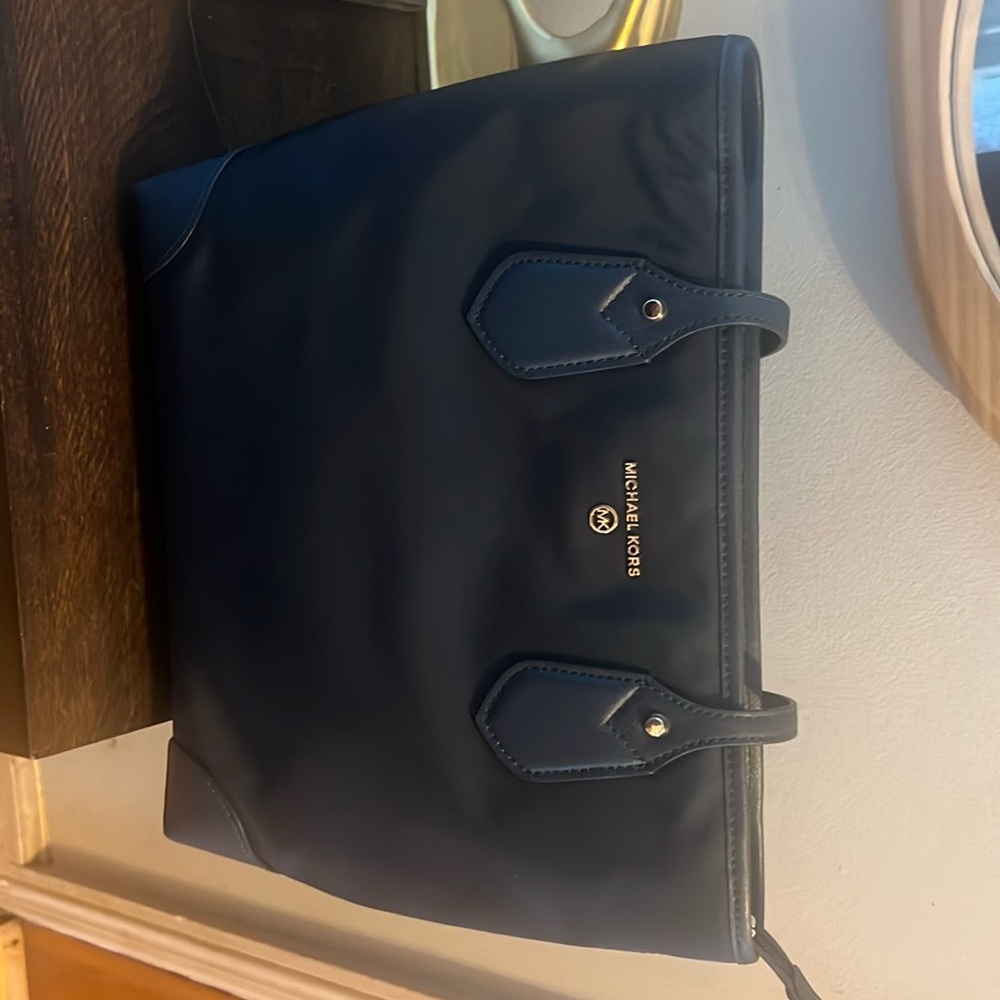 MICHAEL KORS Eva Top Zip Tote Nylon Bag wallet, purse Navy Hardware. NWT
